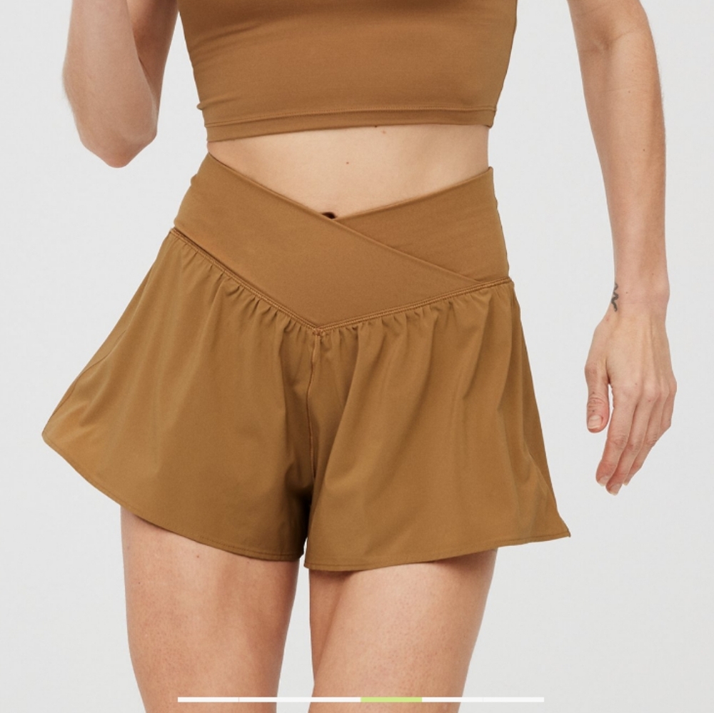 XXS,XS,S,M: Aerie Crossover Flowy Stretch Shorts
